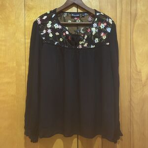 New York &‎ Co 7th Ave-Black Gauzy Blouse-Mesh Yoke-Floral Embroidery-Boho-Flowy